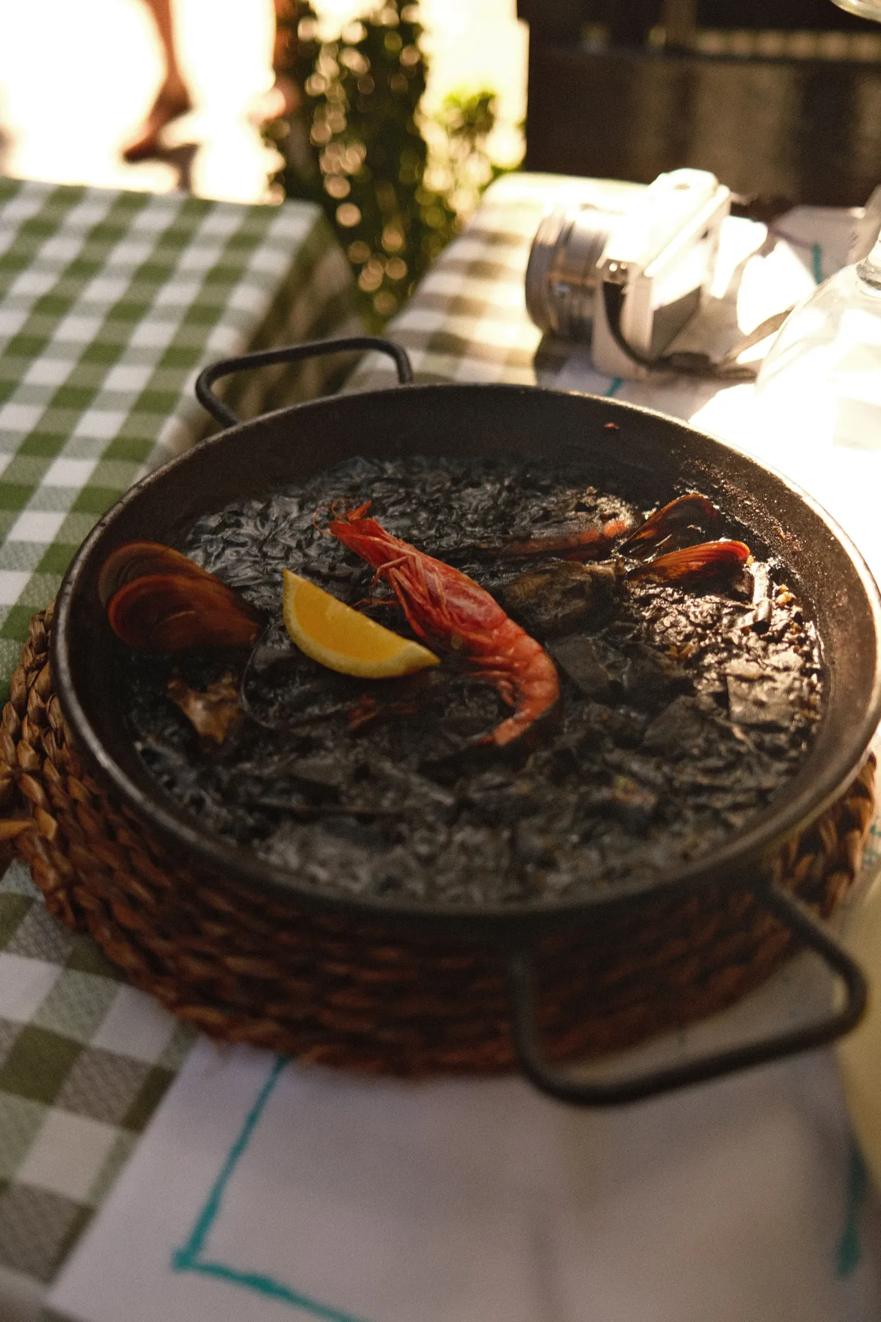 [BAN-05] Arròs negre de sèpia i musclos