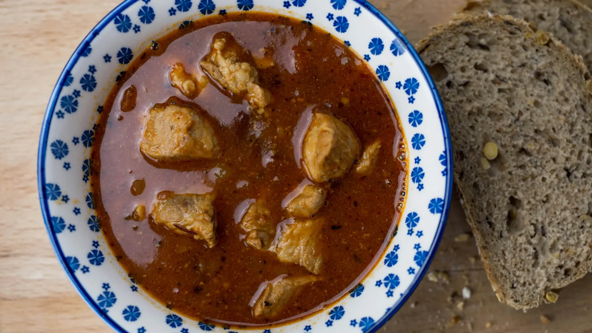 [TUP-06] Dades de pollastre al curry
